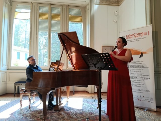 Il fantastico duo Bela Kovacs @villabernasconi #lakecomo #music #festival @irenecesmartinez @manuel_tevar