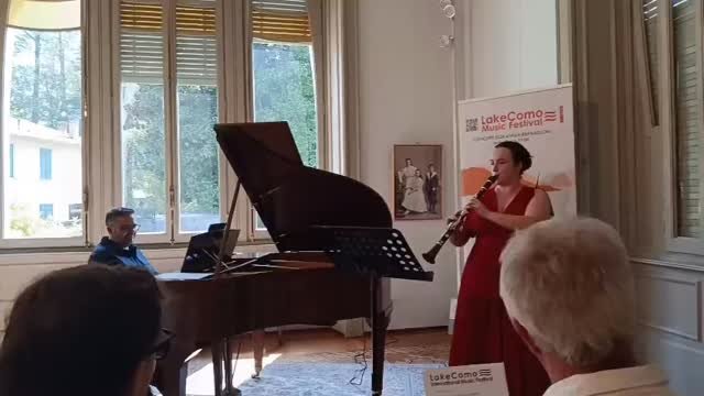 Uno degli entusiasmanti bis del duo Bela Kovacs @villabernasconi #lakecomo #music #festival @irenecesmartinez @manuel_tevar