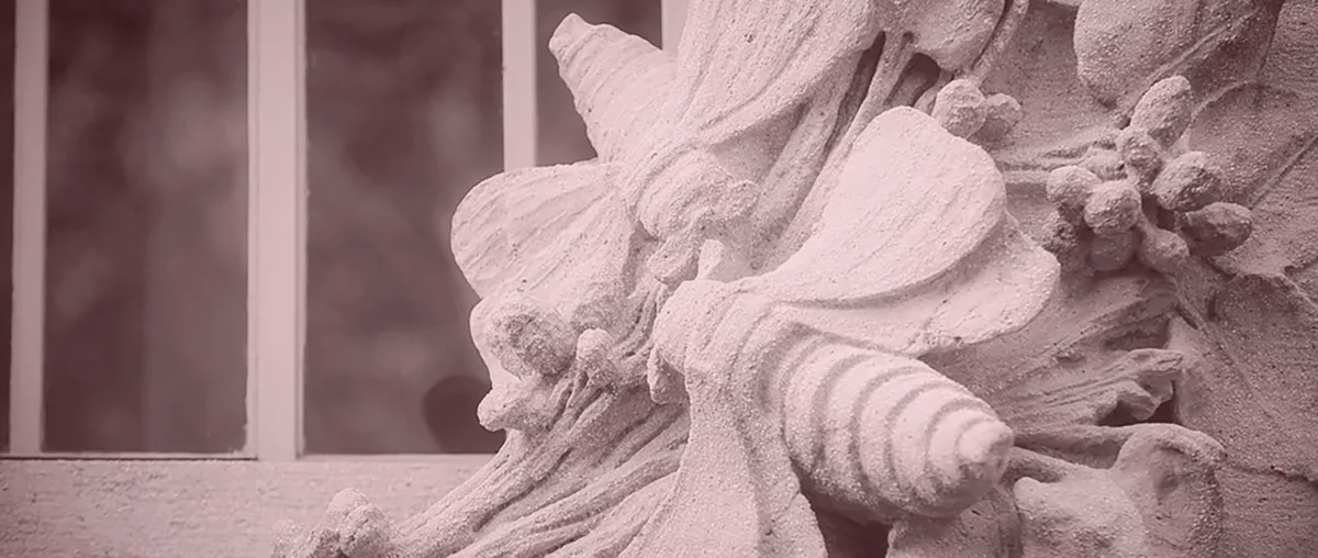 TOP SECRET - Guided tour + Exclusive concert + Glass of Prosecco