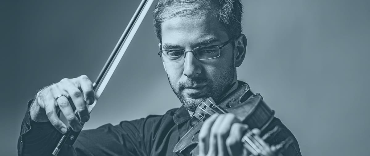 STRINGS - Emanuel Salvador (violino), Floraleda Sacchi (arpa)